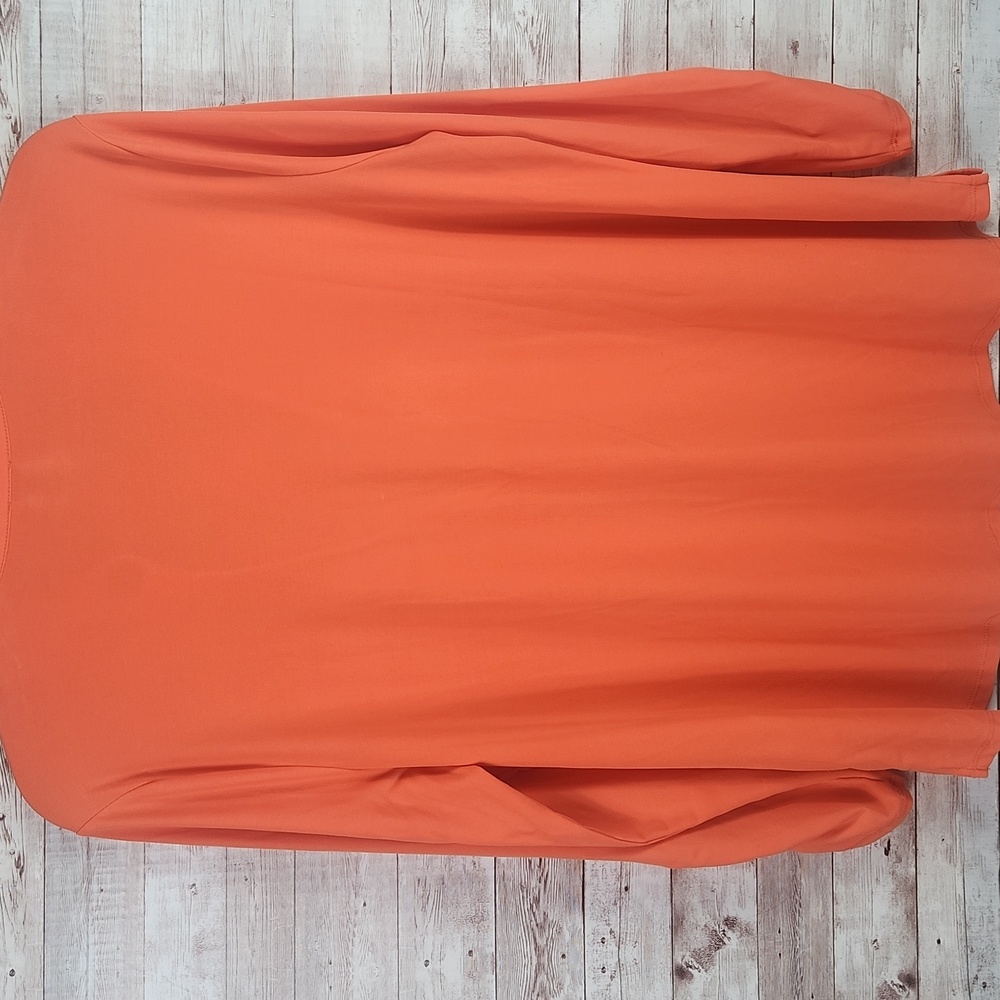 Anne klein, Women's orange top. Gold hardware on the opening of the collar. - Picture 9 of 10